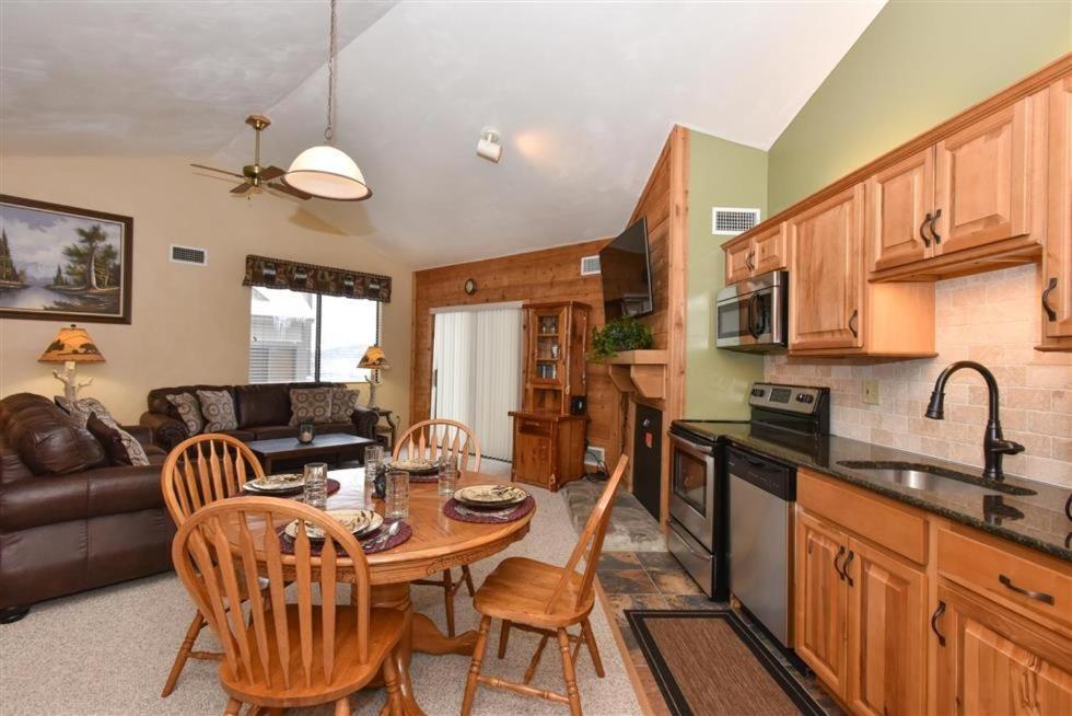 Seven Springs 1 Bedroom Premium Condo, In Out Apartment