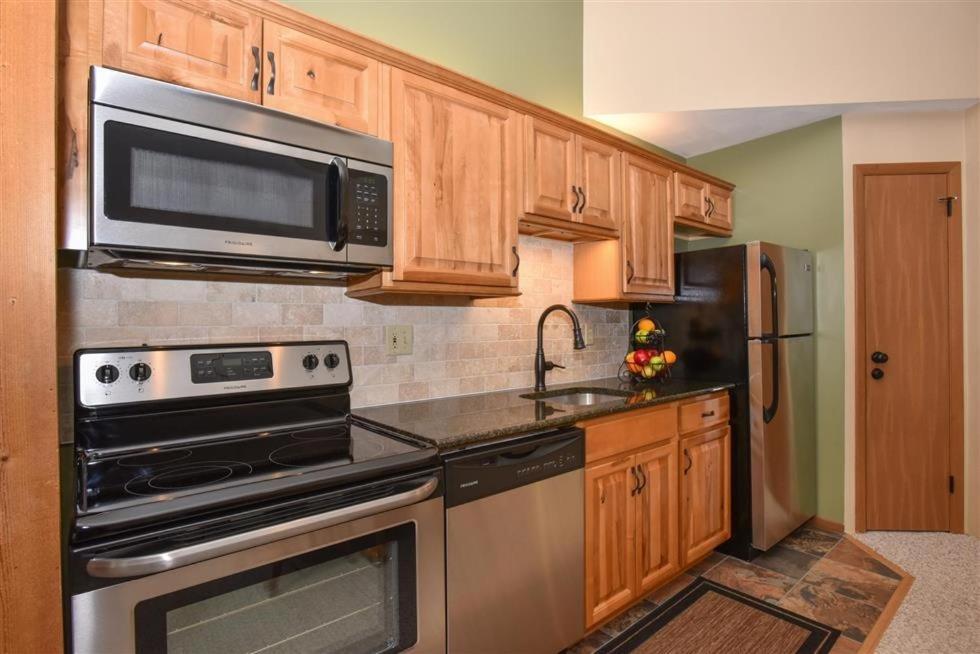 Seven Springs 1 Bedroom Premium Condo, In Out Apartment *