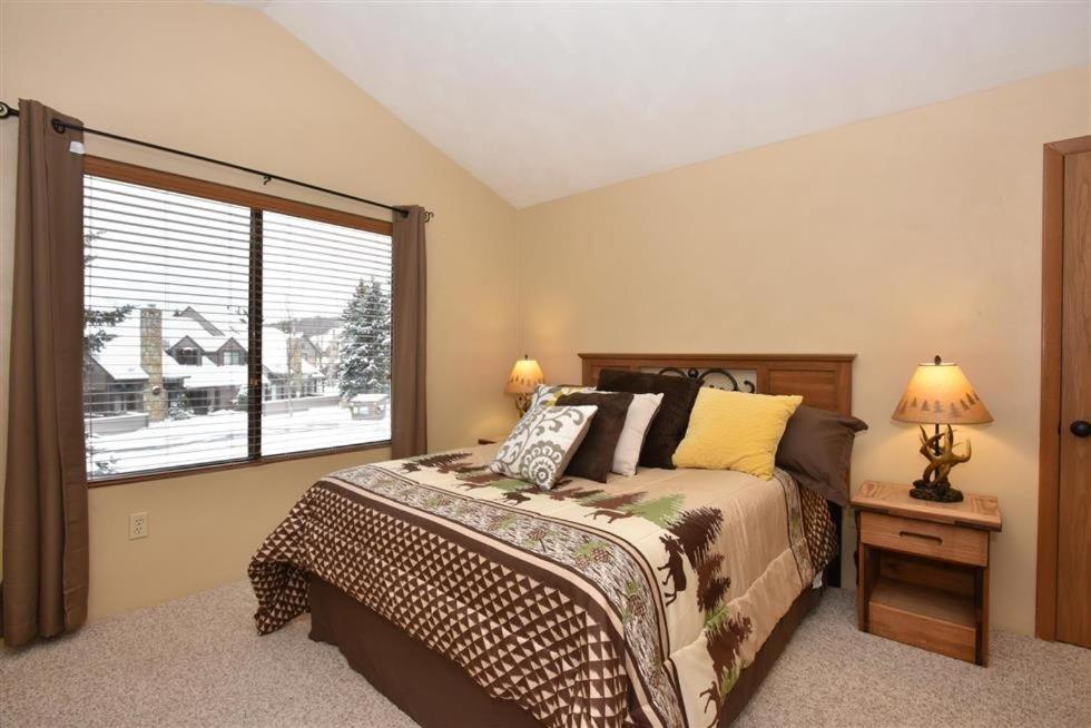 Seven Springs 1 Bedroom Premium Condo, In Out * Champion